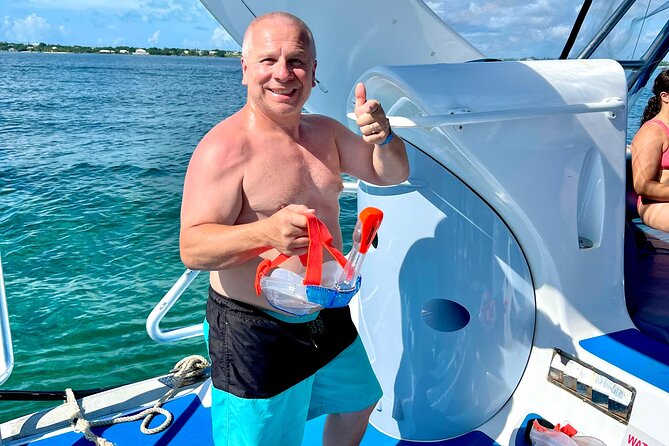 2 Hours Sip and Snorkeling Experience in Bahamas - The glass-bottom boat gives you a preview