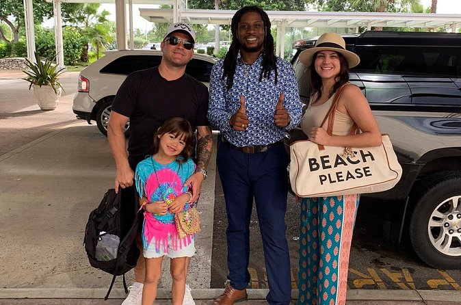 Airport-Atlantis Paradise Island Private Roundtrip Transportation - A driver who can add local context
