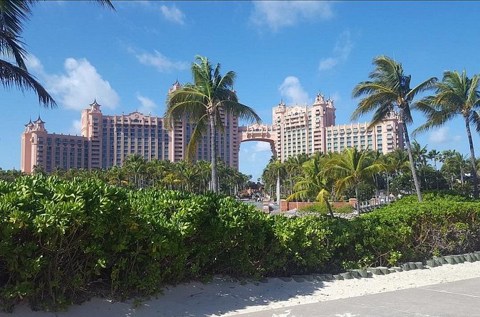 Atlantis & Paradise Island Private Transportation - What the experience does not clearly include