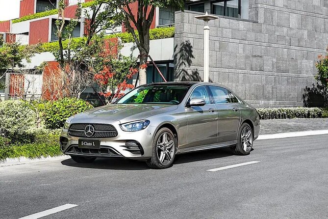 Bahamas Lynden Pindling Airport (NAS) Private Transfer to Nassau - Who will find this service useful