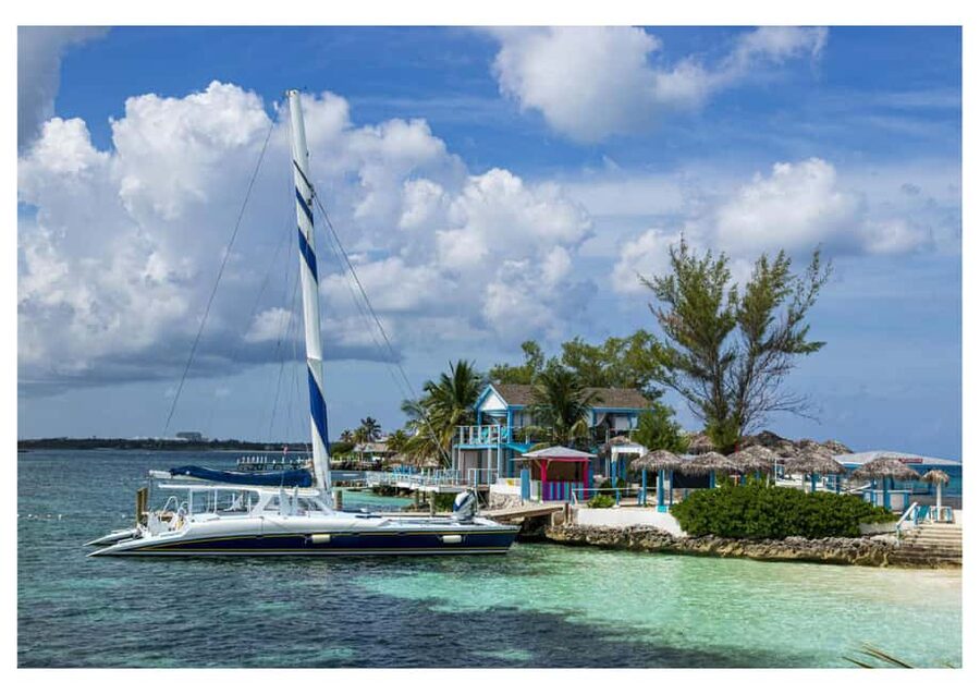 Bahamas: Swimming Pigs & Snorkeling Cruise with Lunch & Rum - Key points at a glance