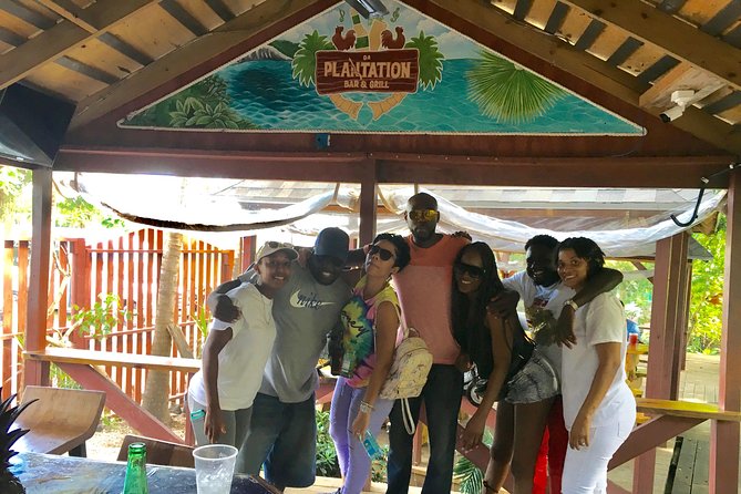 Bahamian Beverages & Bites Tour - Rum cake, samples, and a sweet opening