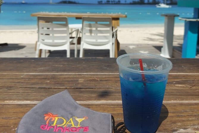 Bahamian Beverages & Bites Tour - Lunch with the water at Junkanoo Beach