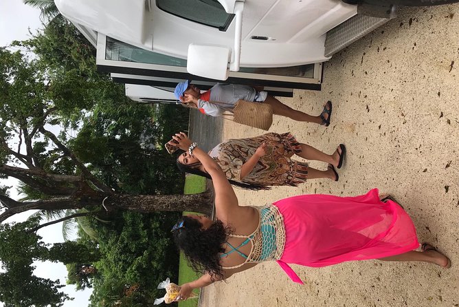 Bahamian Beverages & Bites Tour - What Kris brings to the day