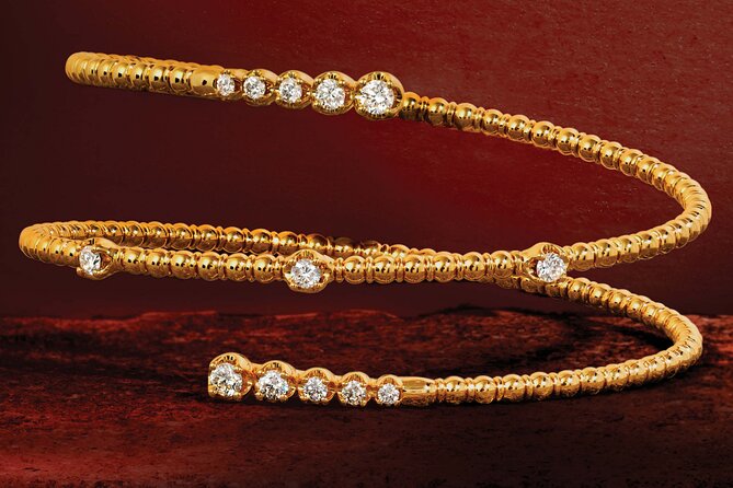 Champagne and Diamond Shopping Experience in Downtown, Bahamas - What Happens During the One-Hour Visit
