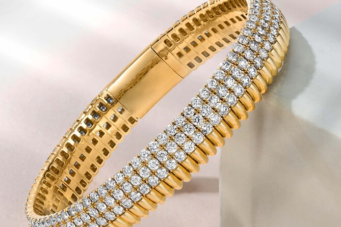 Champagne and Diamond Shopping Experience in Downtown, Bahamas - On-Site Cleaning and Jewelry Service