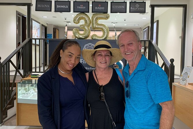 Champagne and Diamond Shopping Experience in Downtown, Bahamas - Is the $25 Price Good Value?