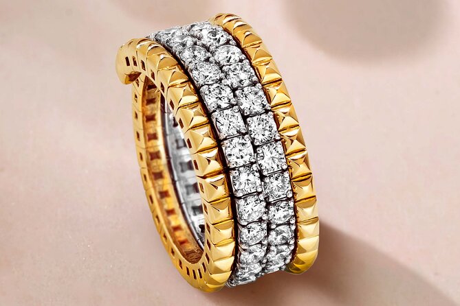 Champagne and Diamond Shopping Experience in Downtown, Bahamas - What the Customer Accounts Tell You About Service
