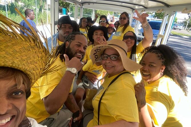 CHIPPIES BAHAMAS Island Tours : Feel The Culture - Atlantis and the water views add a different side of Nassau