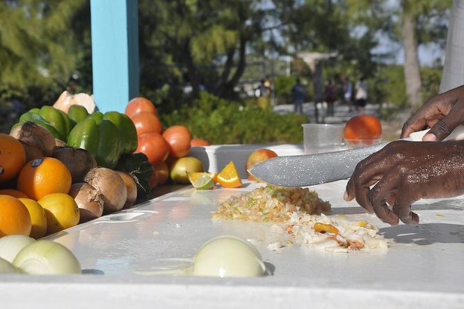 Conch Salad Cooking Lesson and Tasting in Nassau - Turning a Bahamian staple into lunch