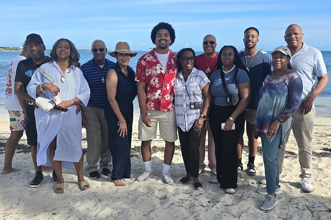 Custom Family and Small Group Transfers for Comfortable Journeys - A private ride built for Nassau families