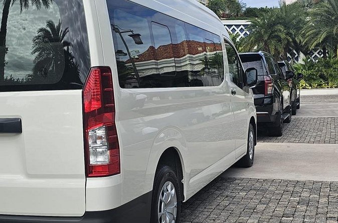 Custom Family and Small Group Transfers for Comfortable Journeys - The ride itself: air conditioning, Wi-Fi, and room to breathe