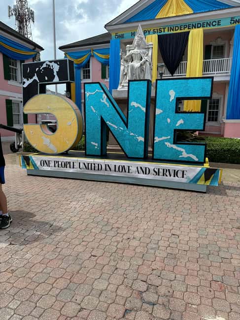 Customizable half day group tour (price per vehicle) - Build your own Nassau day in four hours