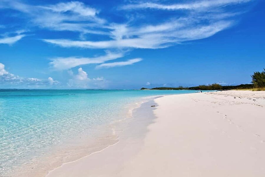 Exclusive Fly-In Premium Beach Experience from Nassau - Why the flight from Nassau changes the whole day