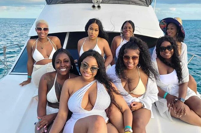 Half-Day Private Rose Island Party Yacht Getaway - Swimming with the pigs costs extra