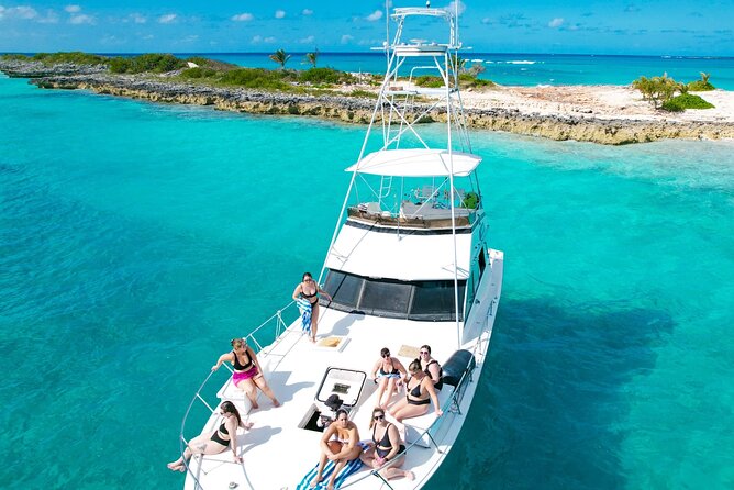 Half-Day Private Rose Island Party Yacht Getaway - Captain Willy and the service style