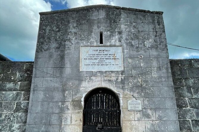 Island Tour,Beach & Lunch stop at Fish fry in Nassau Bahamas - Fort Montagu combines shoreline and snacks