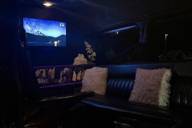 Luxury Airport Transfer in Nassau – VIP Mercedes Sprinter Service - A private arrival instead of a shared shuttle