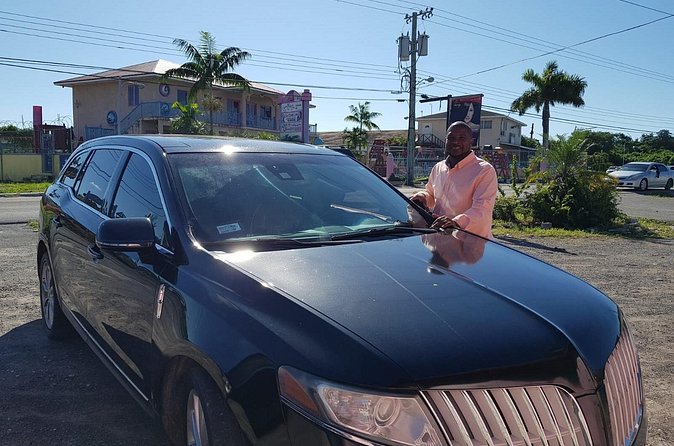 Luxury MKT Town Car Private Roundtrip Transfer - What the service does not include