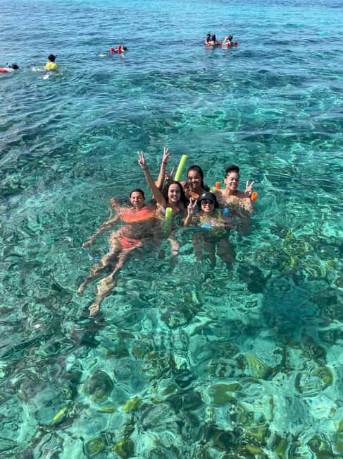 Nassau: 3 Islands Boat w/ Swimming Pigs, Snorkeling & Turtle - The speedboat ride from Nassau