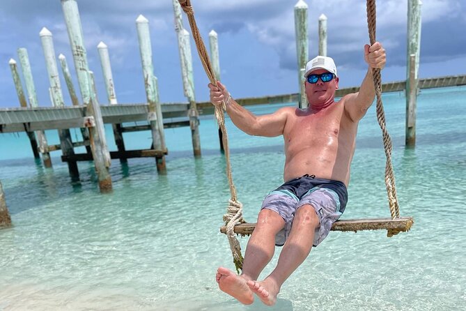 Nassau: 3 islands Pigs,Turtles,Snorkel & Beach Club with lunch - Lunch, drinks, and what all-inclusive means here