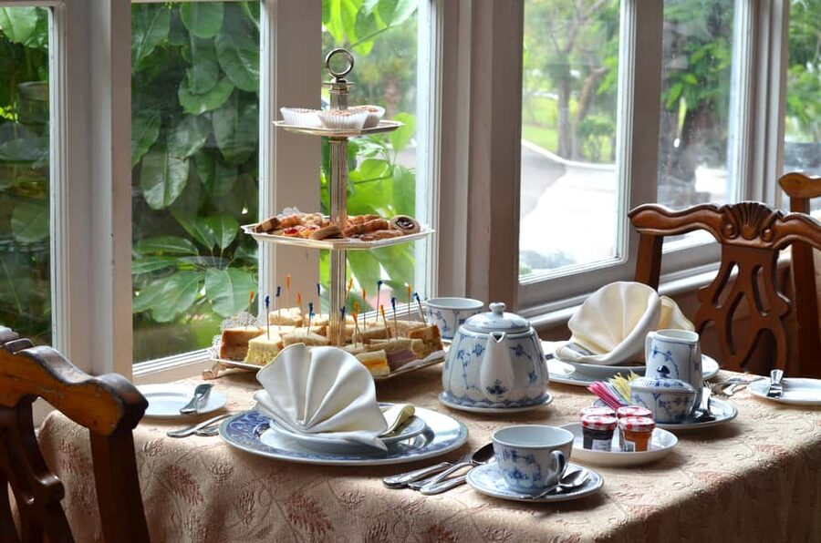 Nassau: Afternoon Tea at Graycliff Hotel and Restaurant - Choosing tea, coffee, or hot chocolate