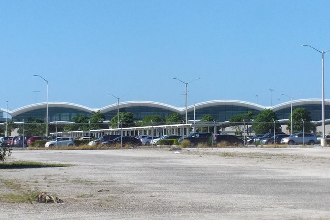 Nassau Airport to Palm Cay - group transportation in comfort - Leaving Nassau airport with a private welcome