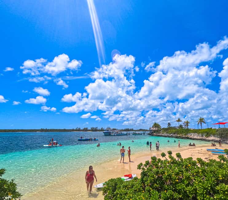 Nassau: Beach Day at SunCay incl. Lunch - Boat Tour - A beach day for families and mixed groups