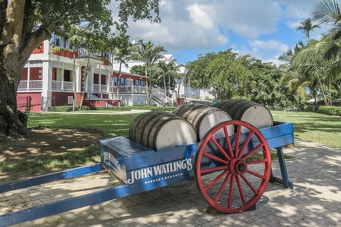 Nassau Family Friendly City Tour - Rum cake, samples, and a sweet break