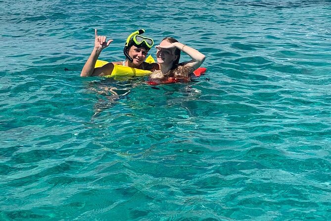 Nassau: Half Day Reef Snorkeling, Turtles & Swimming Pigs - A four-hour Nassau outing with three clear goals