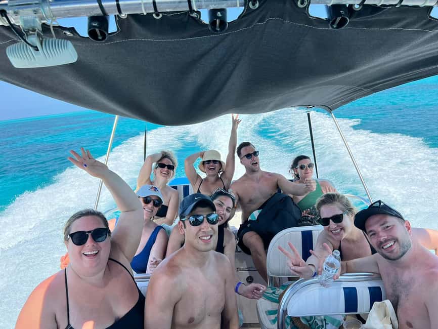 Nassau: Half-Day Swimming Pigs, Reef Snorkel & Beach Club - A brief turtle-watching stop near Green Cay