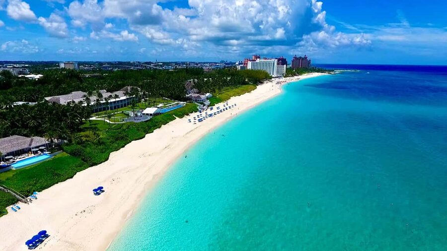 Nassau: Historic City Tour with Drink and Food Tasting - Nassau history with something to eat