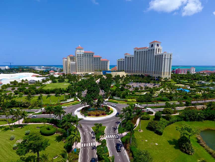 Nassau: Historic City Tour with Drink and Food Tasting - The Queen’s Staircase, carved by hand