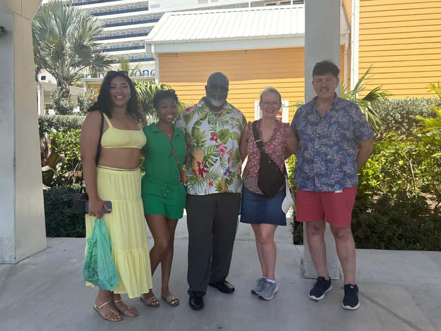 Nassau: Historic City Tour with Drink and Food Tasting - Rum cake, chocolate, and Bahamian sweets