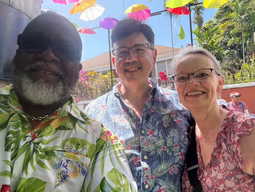 Nassau: Historic City Tour with Drink and Food Tasting - Arawak Cay and the smell of the Fish Fry