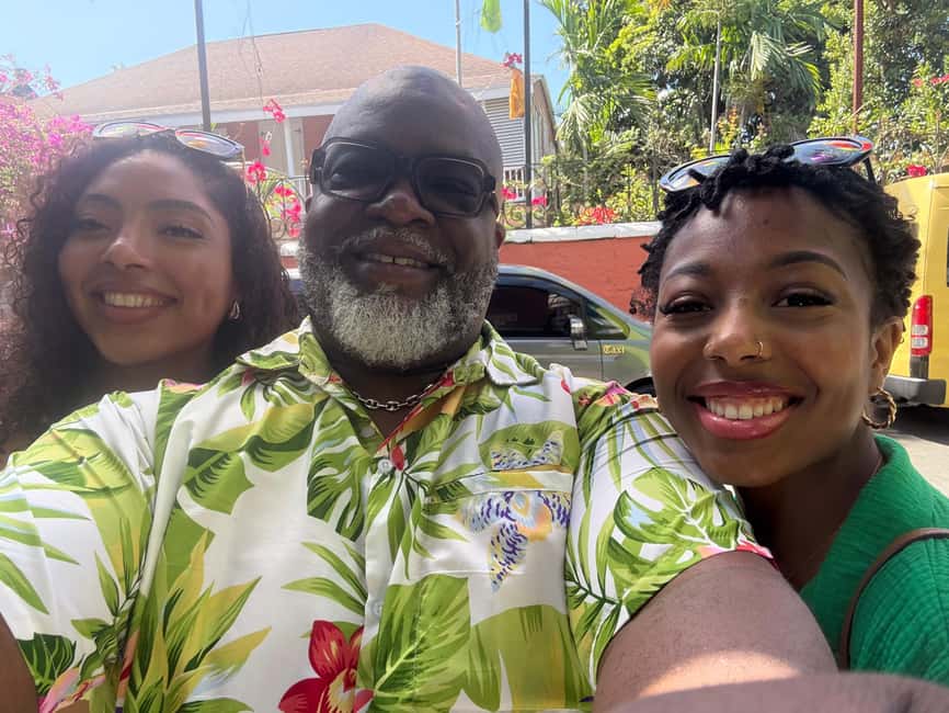 Nassau: Historic City Tour with Drink and Food Tasting - Two and a half hours, or possibly longer