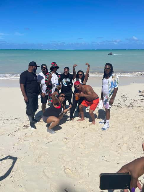 Nassau: Land Tour with Local Food & Rum Tasting - John Watling’s and the rum tasting