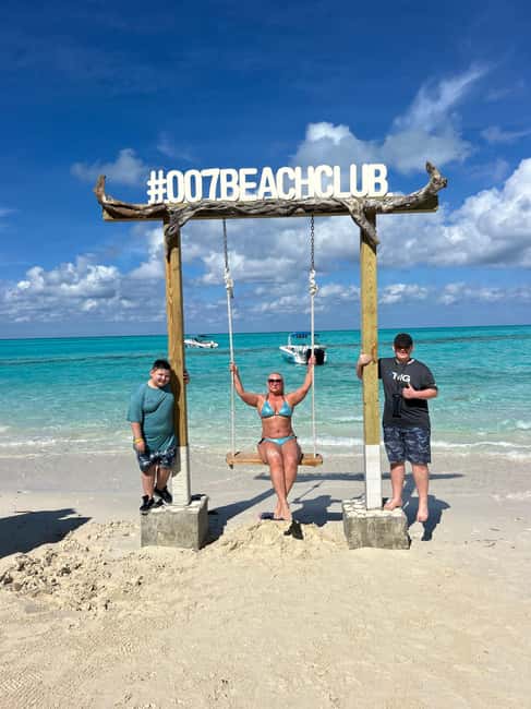 Nassau: Pigs, Snorkel, Turtles, Lunch, Private Beach Club - Green Cay and the turtle stop