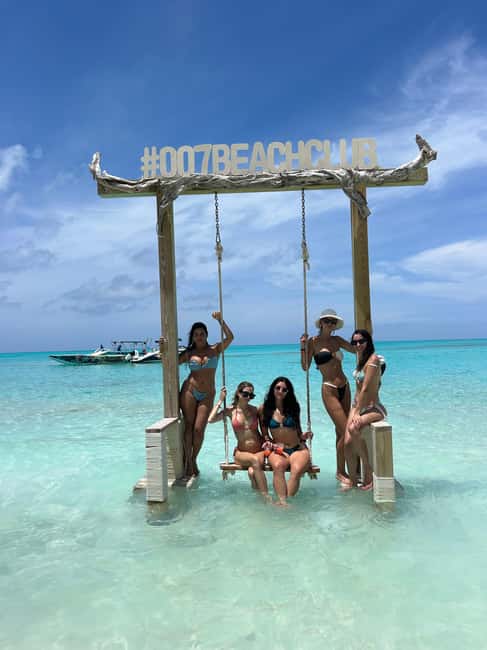 Nassau: Pigs, Snorkel, Turtles, Lunch, Private Beach Club - The crew and the tone of the trip