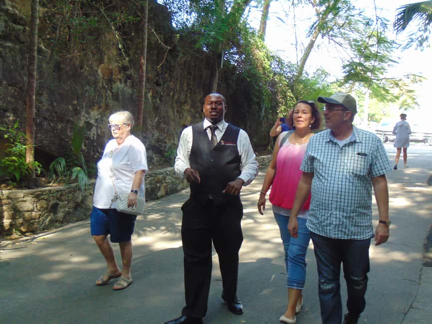 Nassau: Private and Personalized Island Tour - Paradise Island and the French Cloister