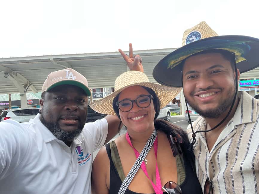 Nassau: Private City Highlights Tour - Buildings, art, and sights seen from the vehicle