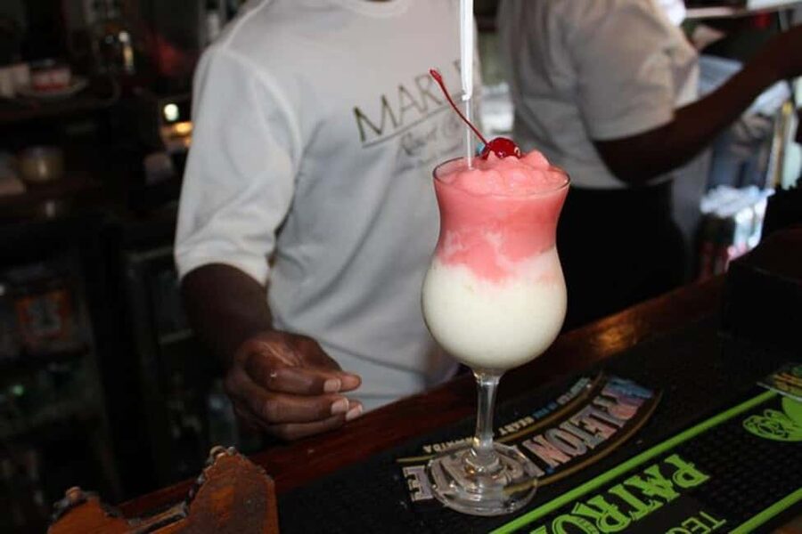 Nassau: Private Rum Reggae and Rhythms Tour - Cable Beach brings in Bob Marley and open sand