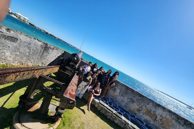 Nassau's Half Day Bus City Tour: Guided Tour with Free Samples - Queen’s Staircase and a difficult past