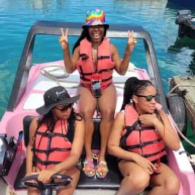 Nassau: Self Drive Speed Boat & Guided ATV Tour + Free Lunch - Taking the boat out on the water