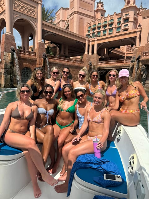 Nassau: Swimming Pigs and Turtles Boat Tour with Snorkeling - Who will enjoy this tour most