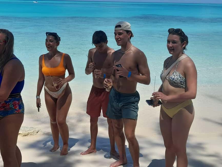 Nassau: Swimming Pigs Private Boat Tour - Up to 7 Persons - Who will enjoy this Nassau outing most