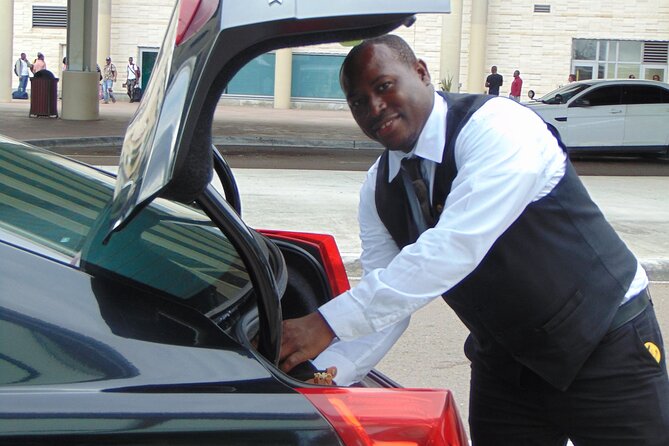 One Way Private Bahamas Airport Transportation with Free Wifi - A clean vehicle, drinks, and Wi-Fi on the road