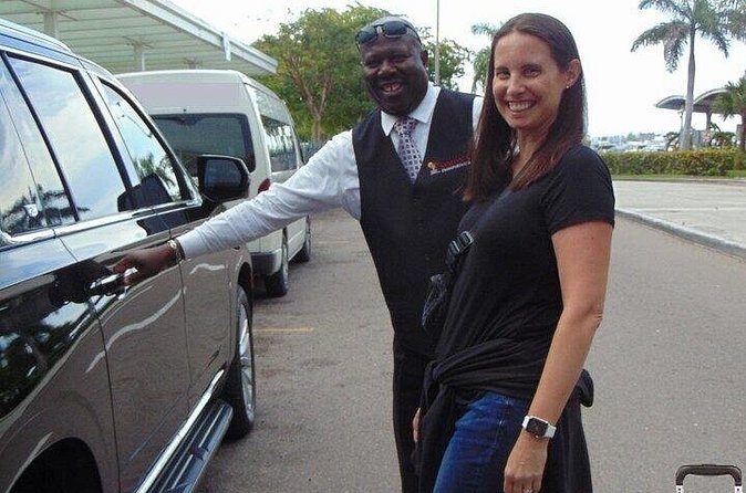 One Way Private Bahamas Airport Transportation with Free Wifi - Communication can make the ride better