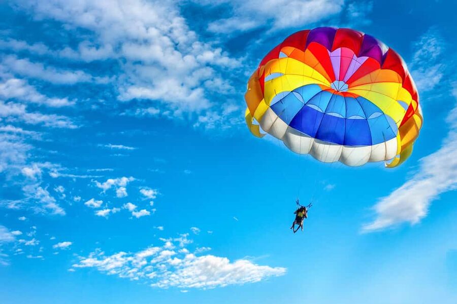 Parasail Over Cabbage Beach - Six minutes over Paradise Island
