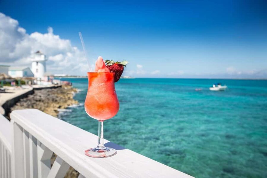 Pearl Island: Private Ocean View Cabana with Lunch - Who Should Book This Pearl Island Excursion?